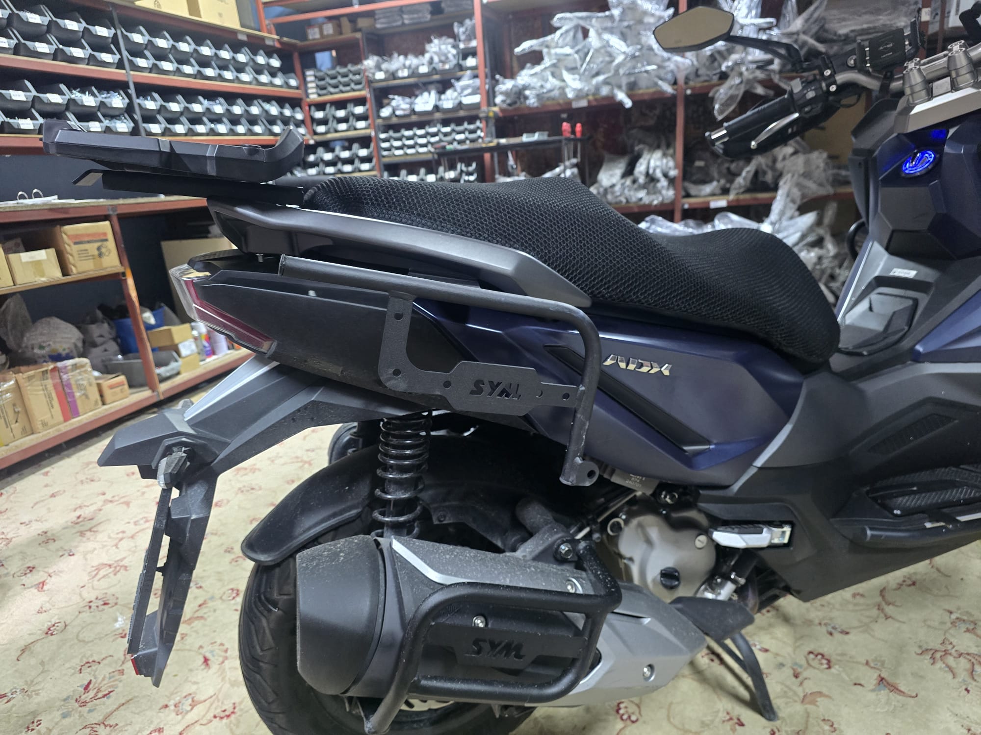 SYM ADX 300 YAN ÇANTA TAŞIMA DEMİRİ