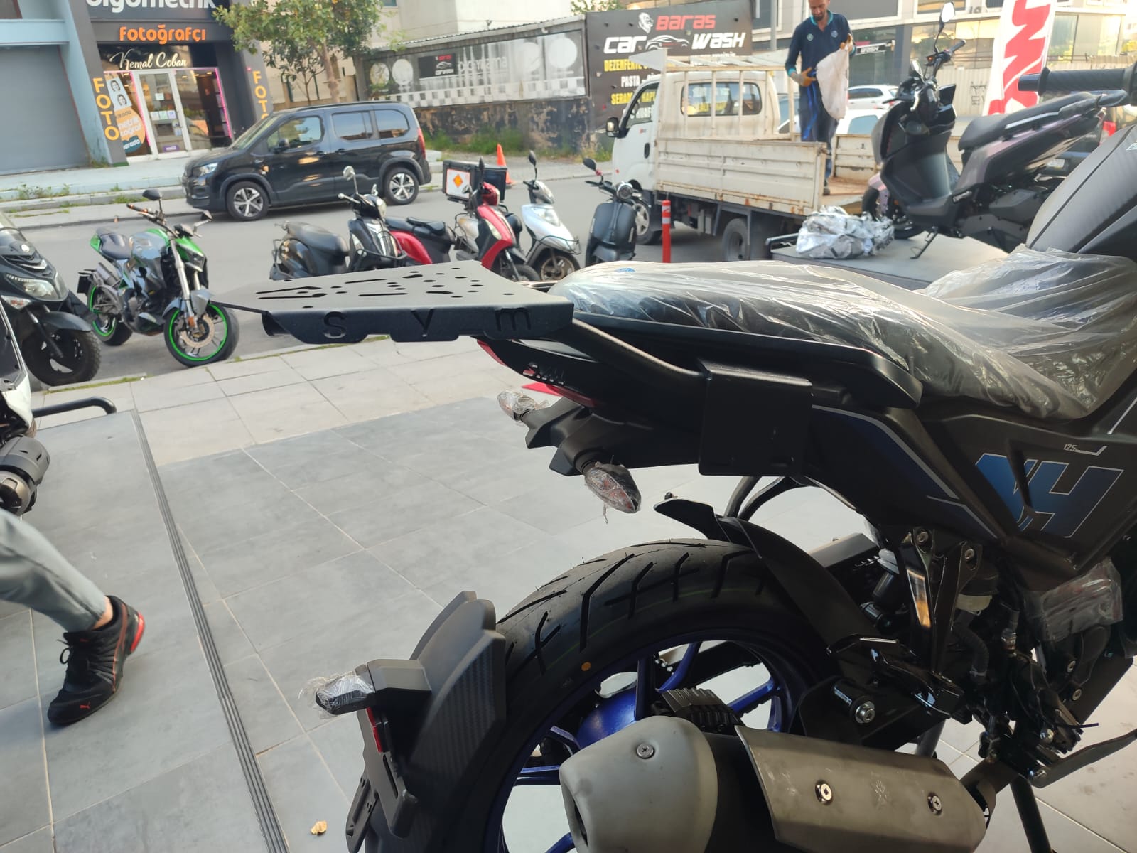 SYM NH X-125 ARKA ÇANTA DEMİRİ