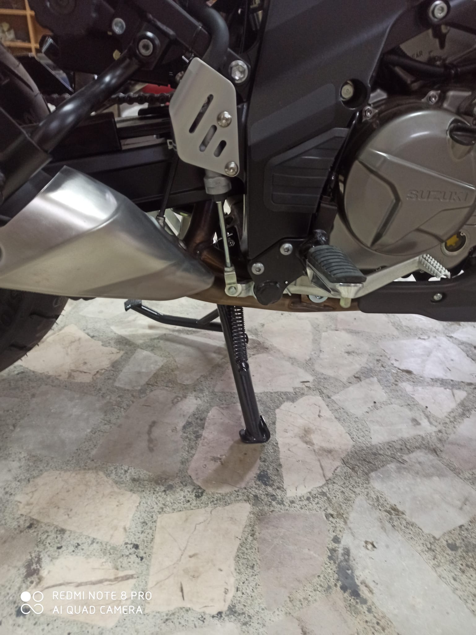 suzuki vstrom dl 650 orta sehpa
