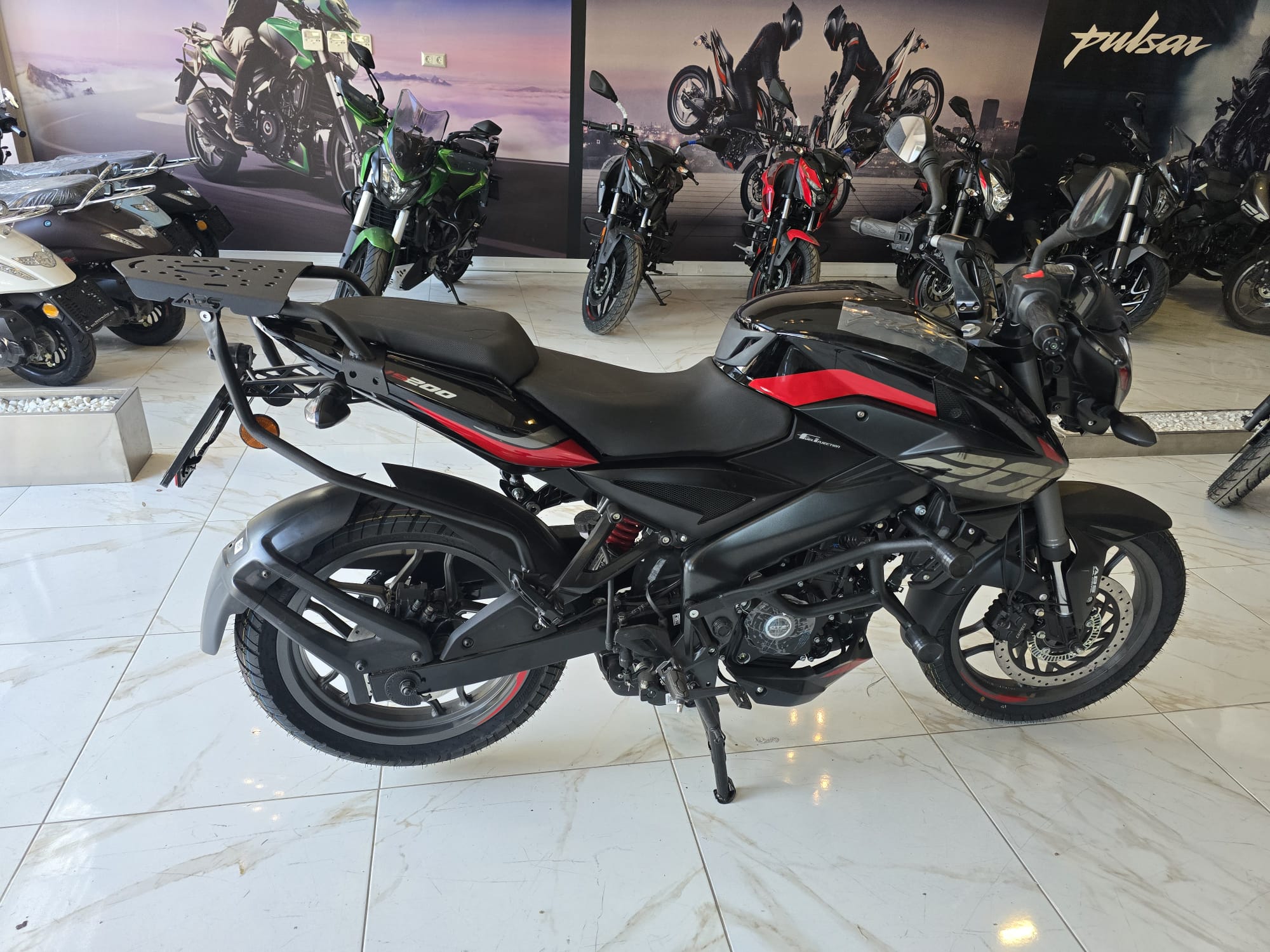 BAJAJ PULSAR NS 200 ÇANTA DEMİRİ