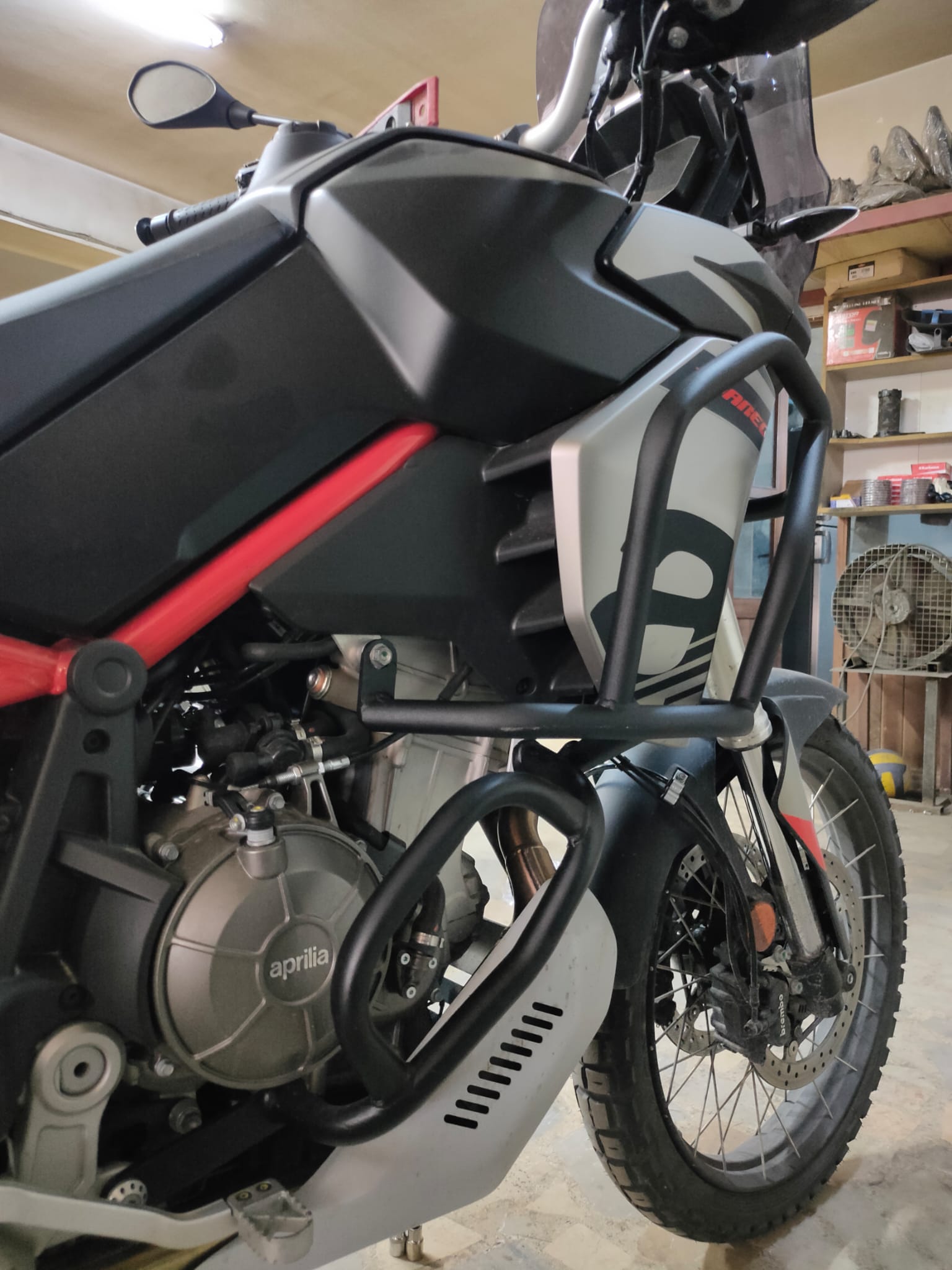 APRİLLA TUAREG 660 KORUMA DEMİRİ