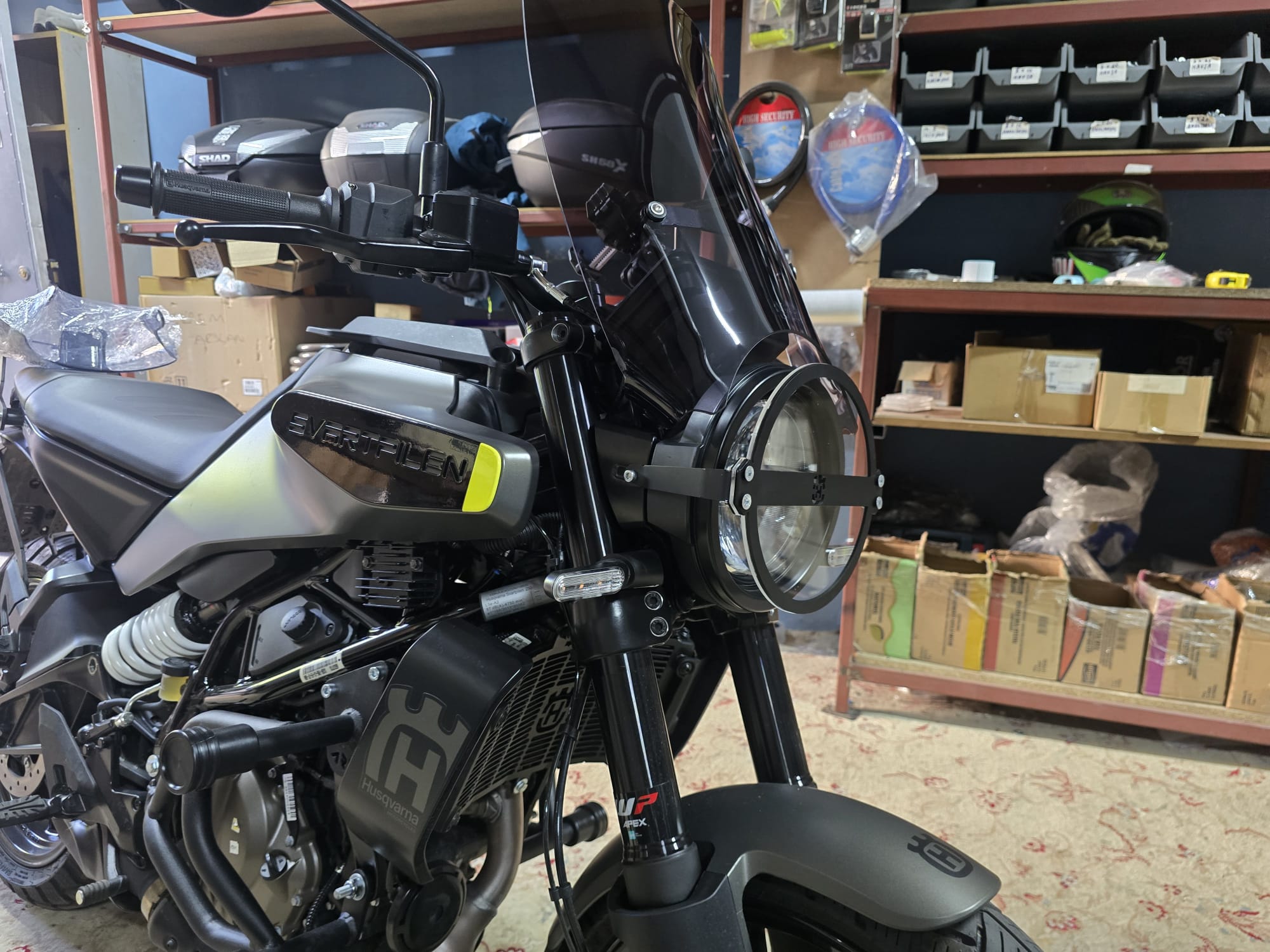 Svartpilen 250 FAR KORUMA DEMİRİ