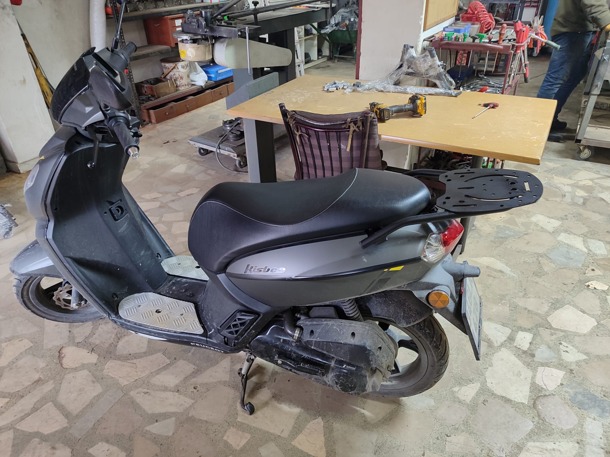 Peugeot Kisbee Çanta Demiri 