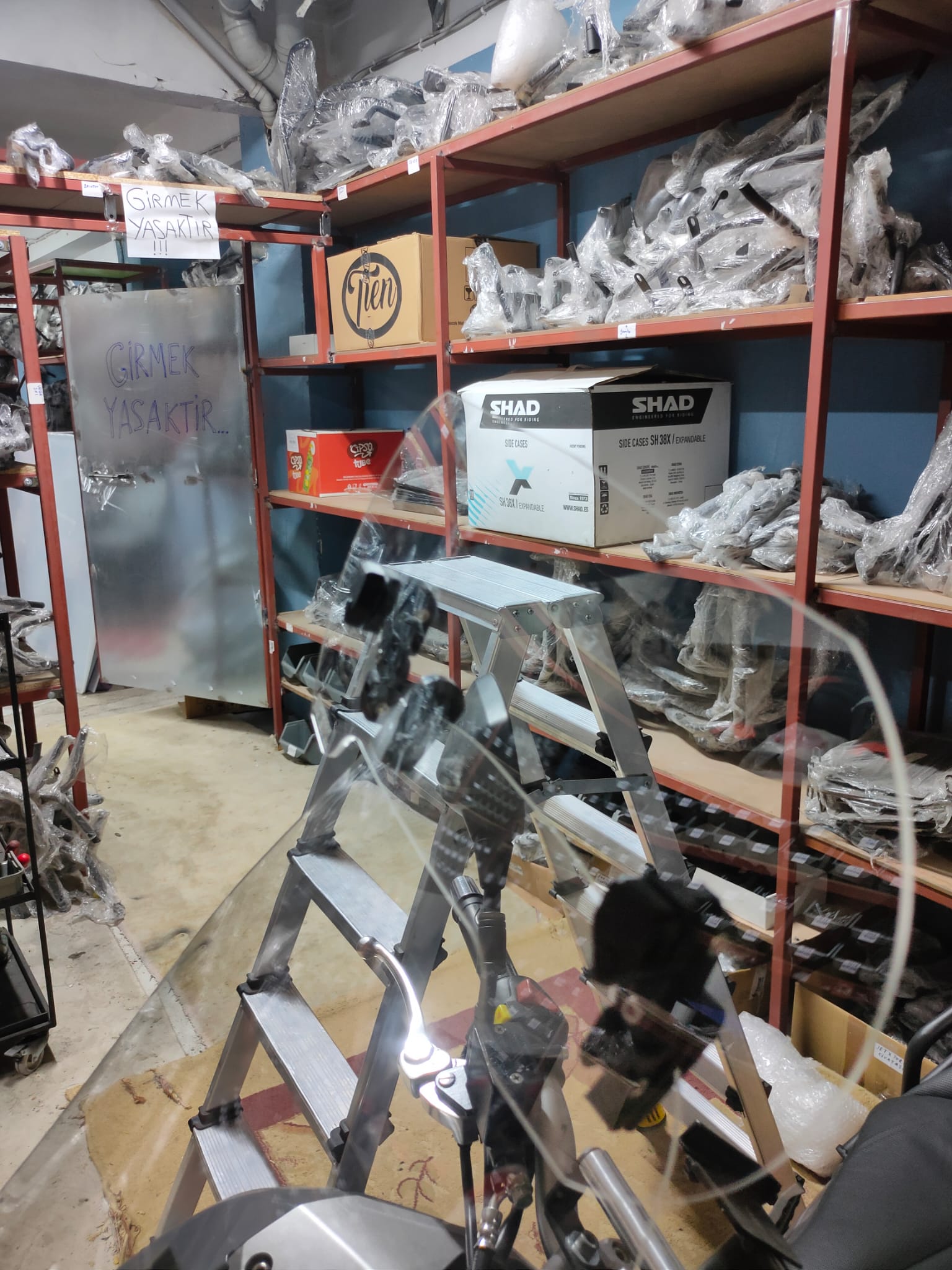  Çift Bağlantılı Asansörlü Deflektör Füme-ŞEFFAF