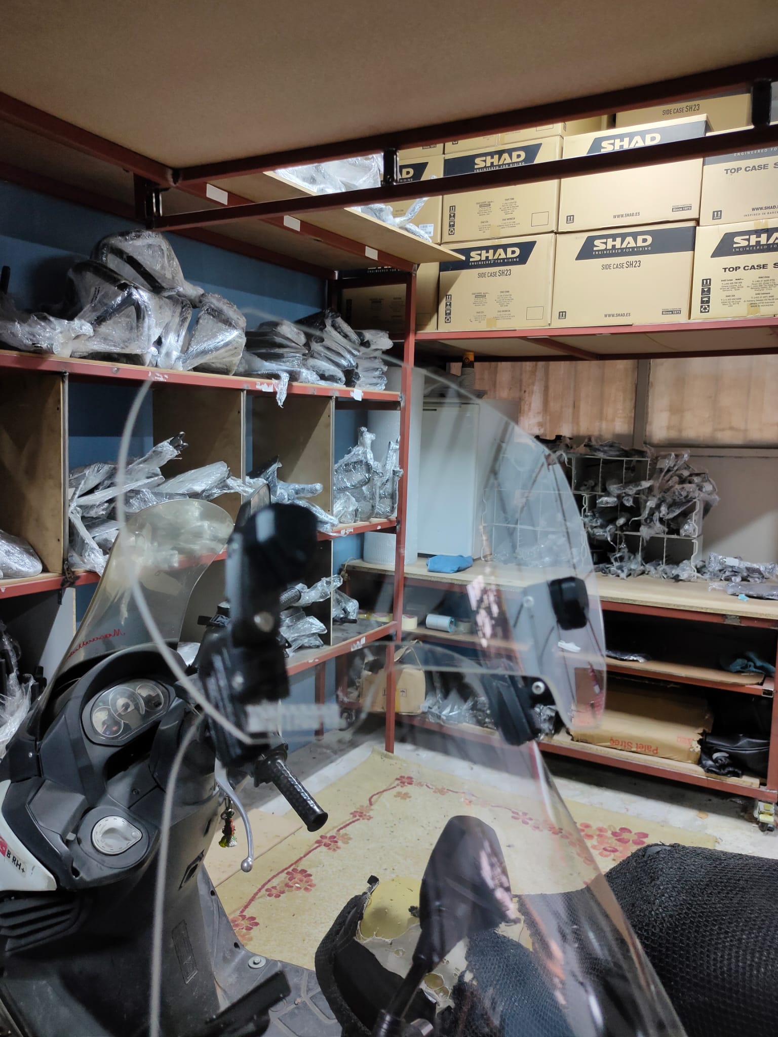  Çift Bağlantılı Asansörlü Deflektör Füme-ŞEFFAF