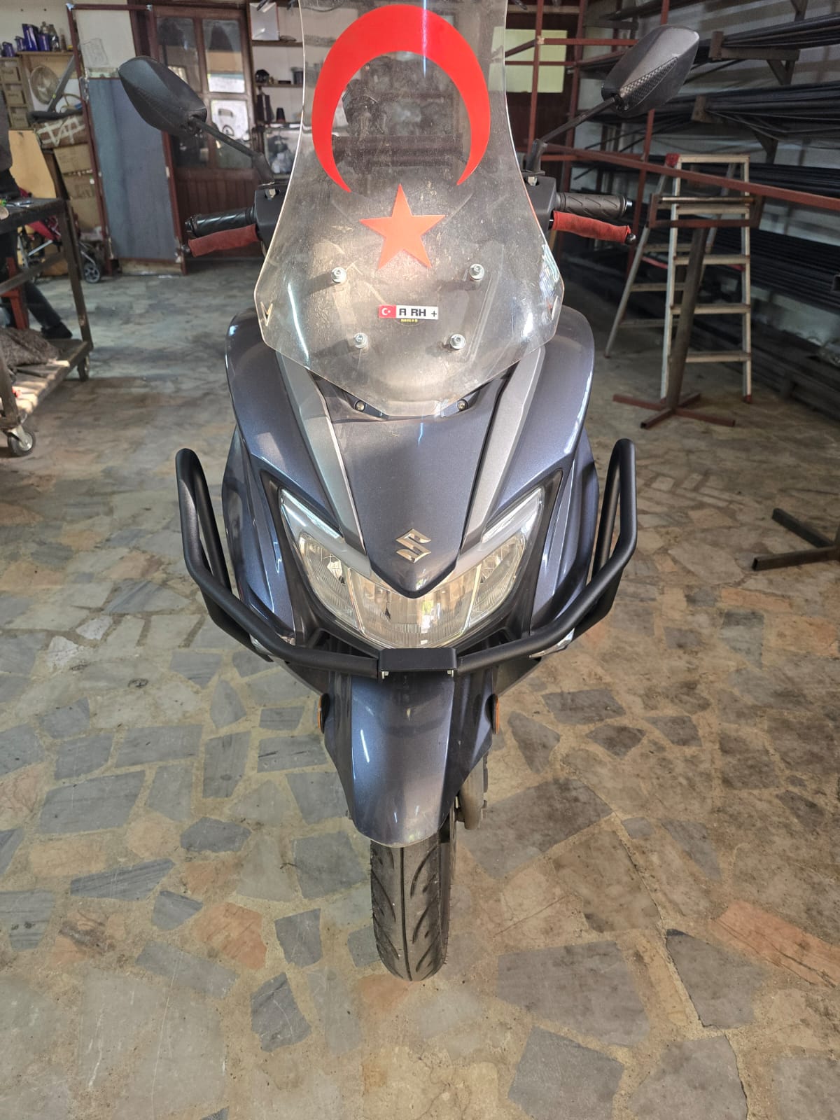 SUZUKİ BURGMAN 125CC KORUMA DEMİRİ