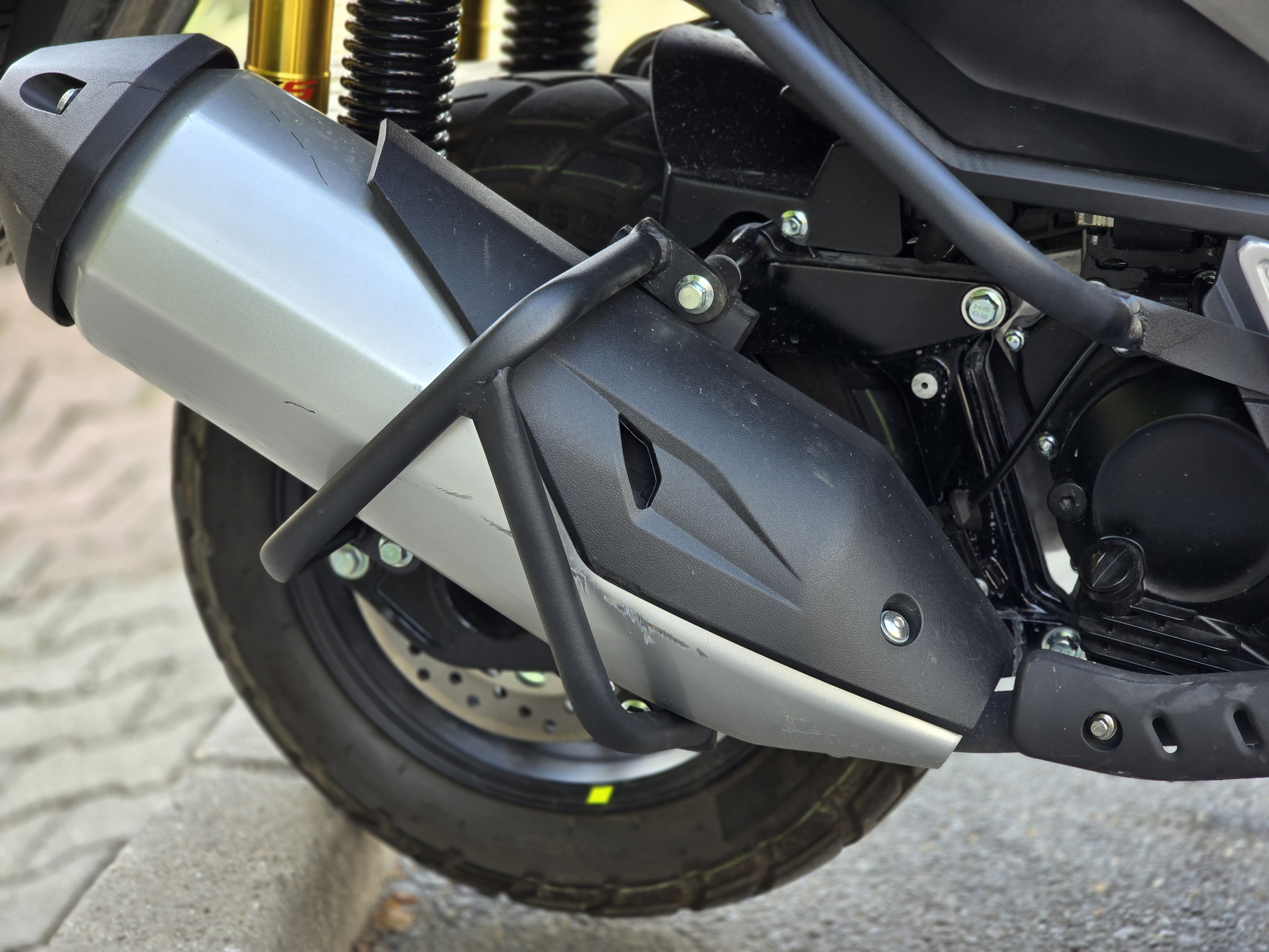 RKS FRECCİA 125-150 CC EGZOZ KORUMA DEMİRİ