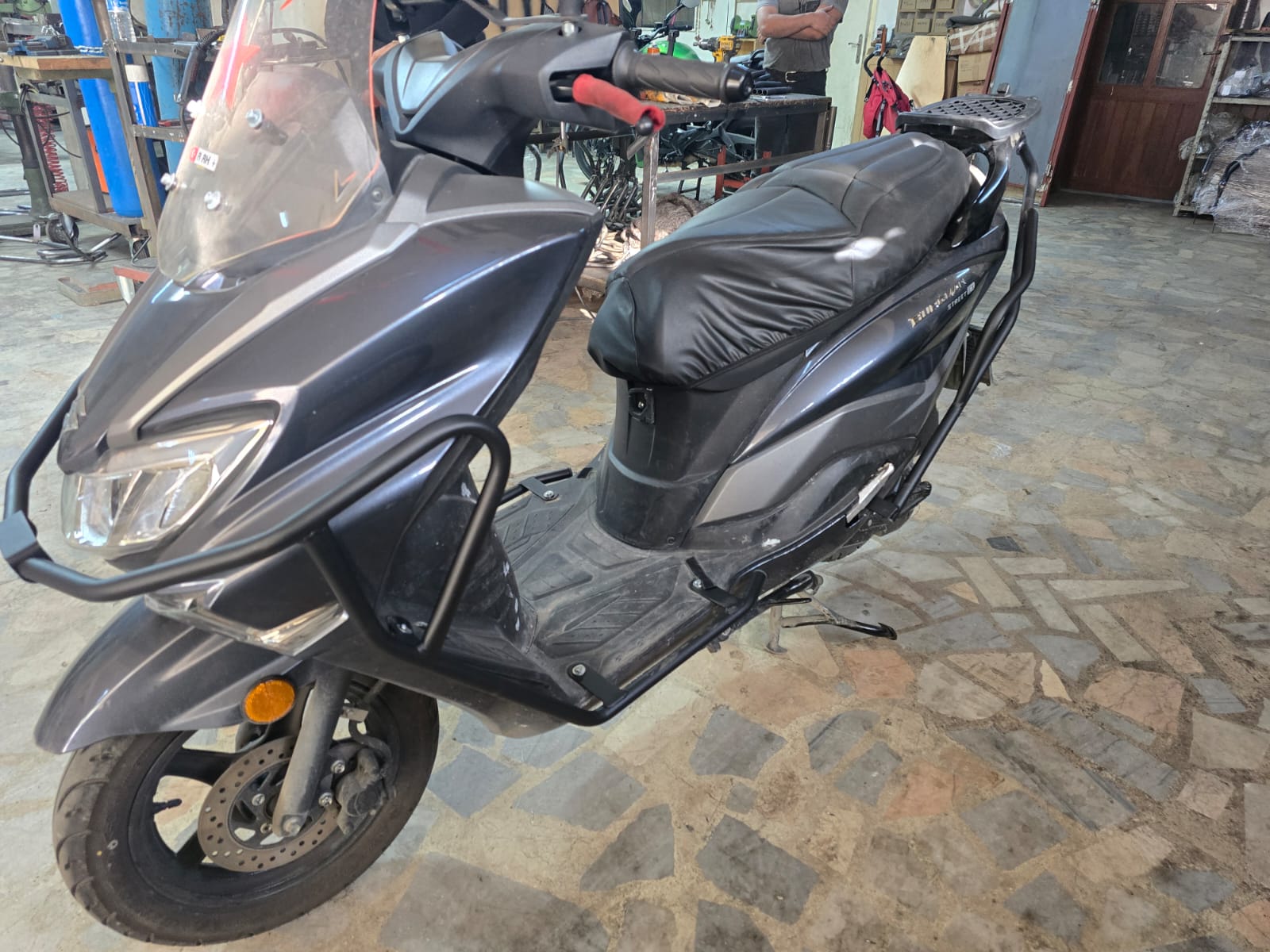 SUZUKİ BURGMAN 125 ÖN KORUMA DEMİRİ