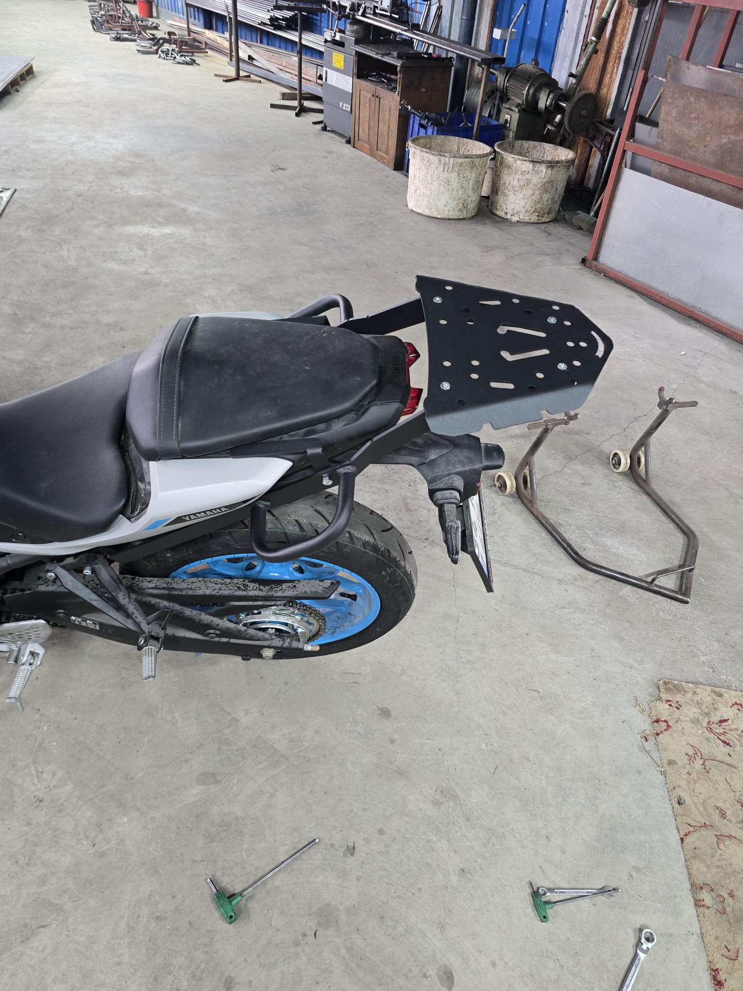 YAMAHA MT 25 ARKA ÇANTA TAŞIMA DEMİRİ